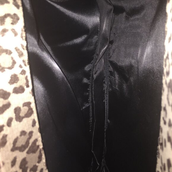 Miche Cleo Leopard Print Tote Bag With Double Zipper Pockets - Picture 10 of 14